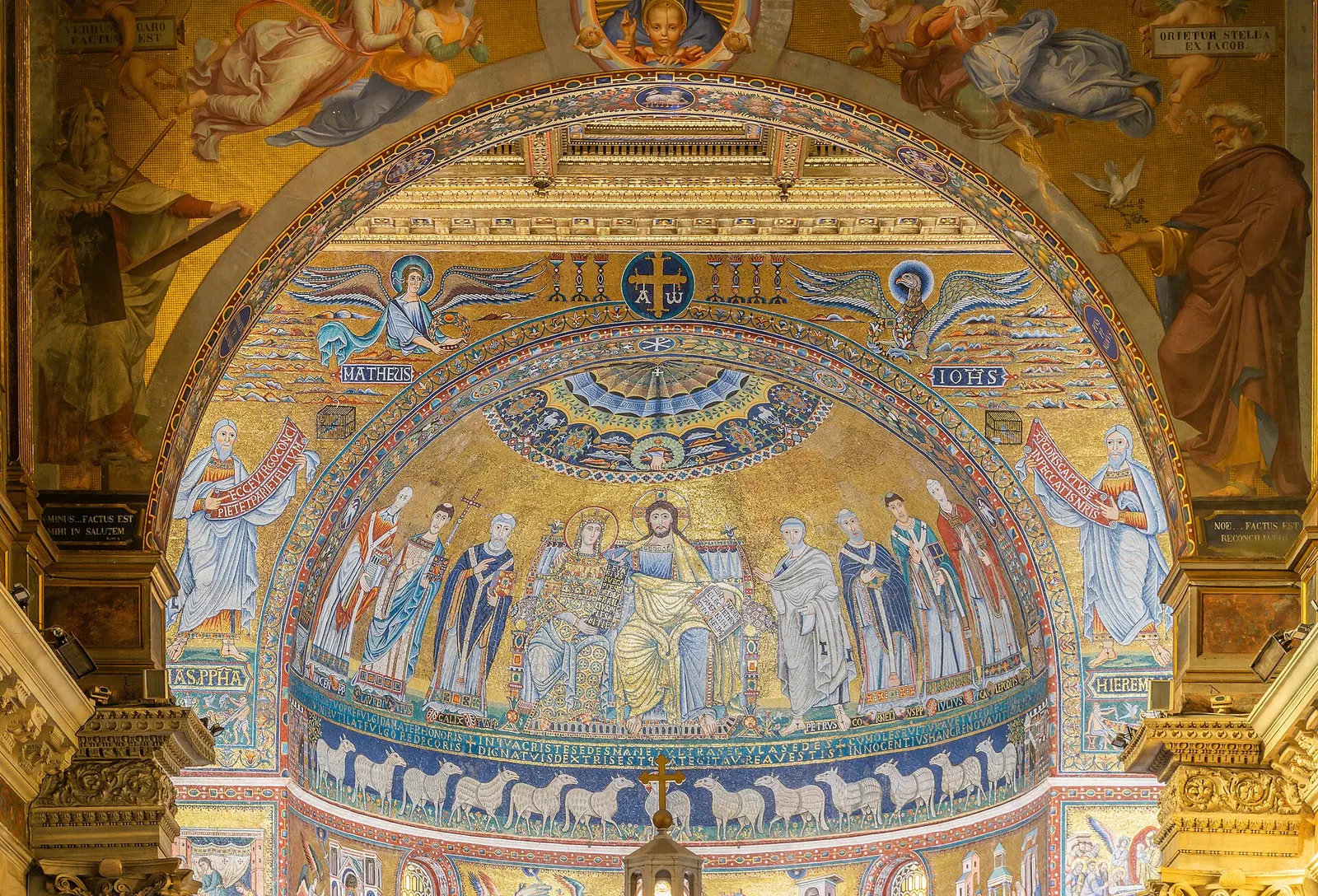 Mosaics inside Santa Maria in Trastevere